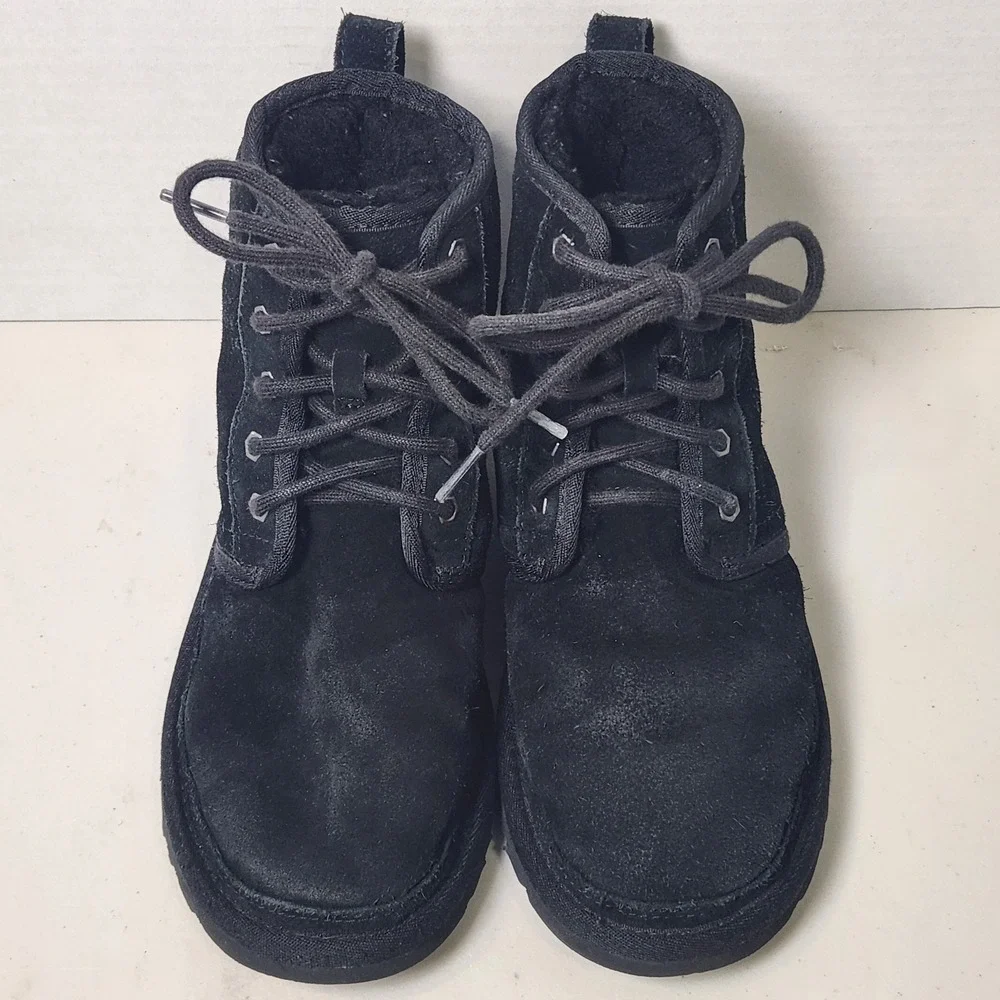 Ugg Neumel High Chukka Boots Men's 6 Black Suede Sheepskin‎ Ankle Lace Up